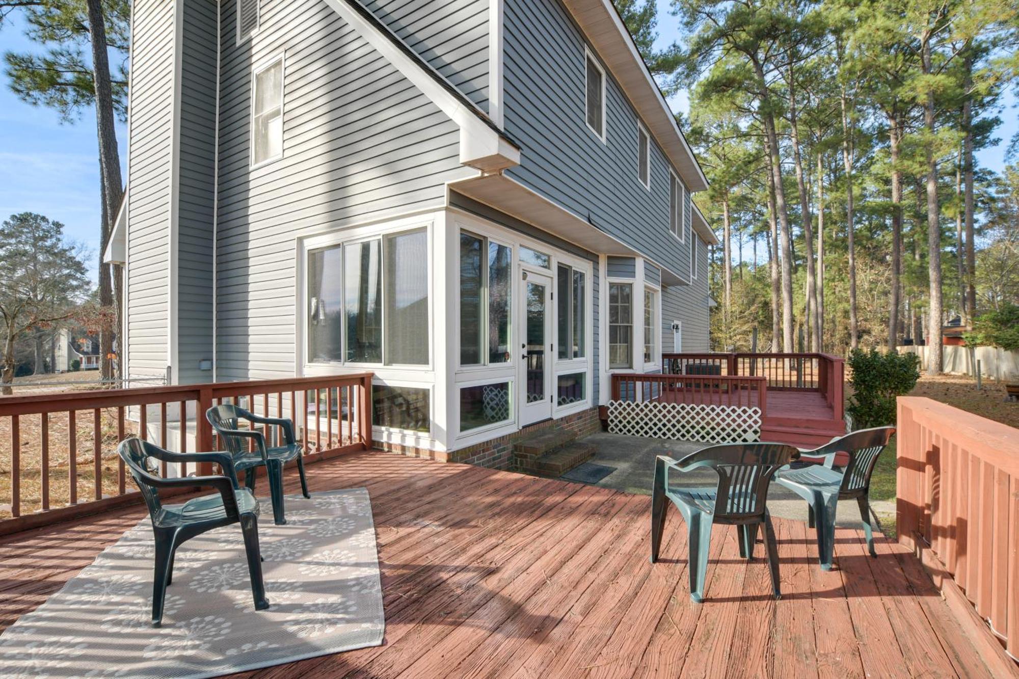 Lovely Fayetteville Home Deck And Fireplace! Exterior foto