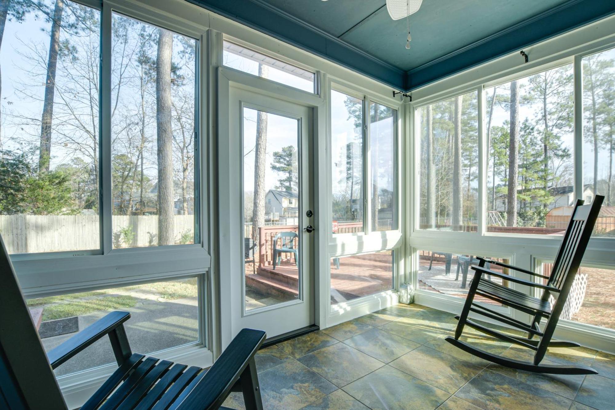Lovely Fayetteville Home Deck And Fireplace! Exterior foto